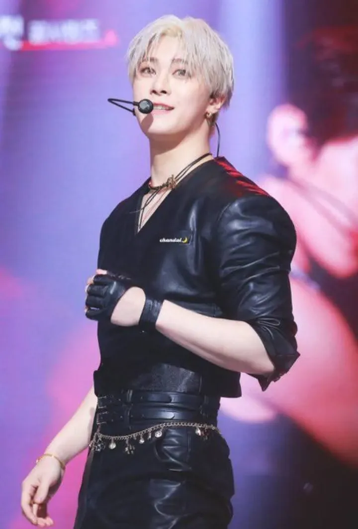 Latest photo of Moonbin (ASTRO)