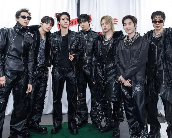 Foto aktivitas terbaru BTS