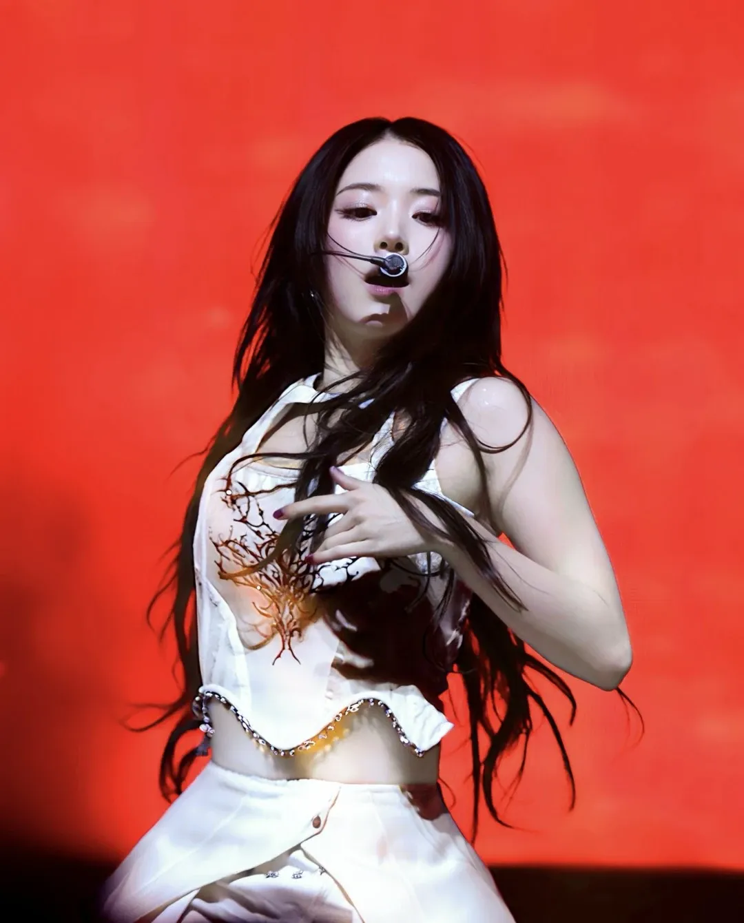 Recent activity shot of Jiwoo (NMIXX)