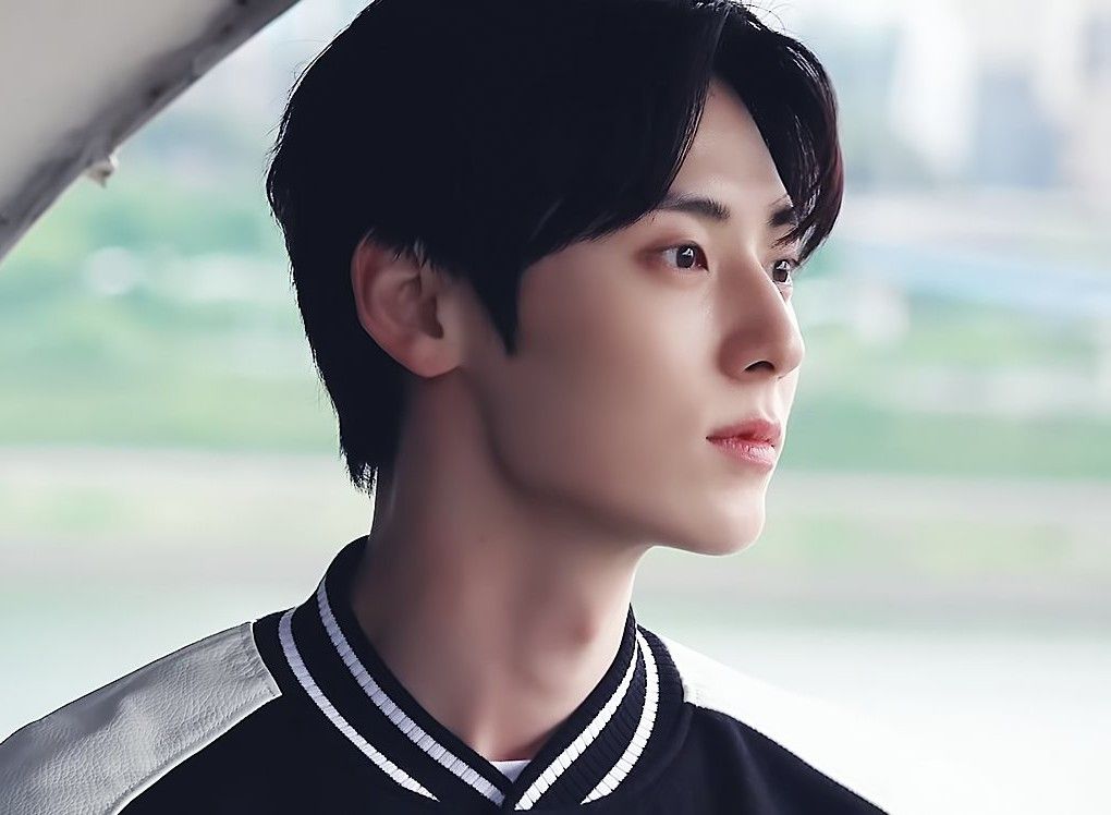 Behind-the-scenes cut of Hwang Minhyun