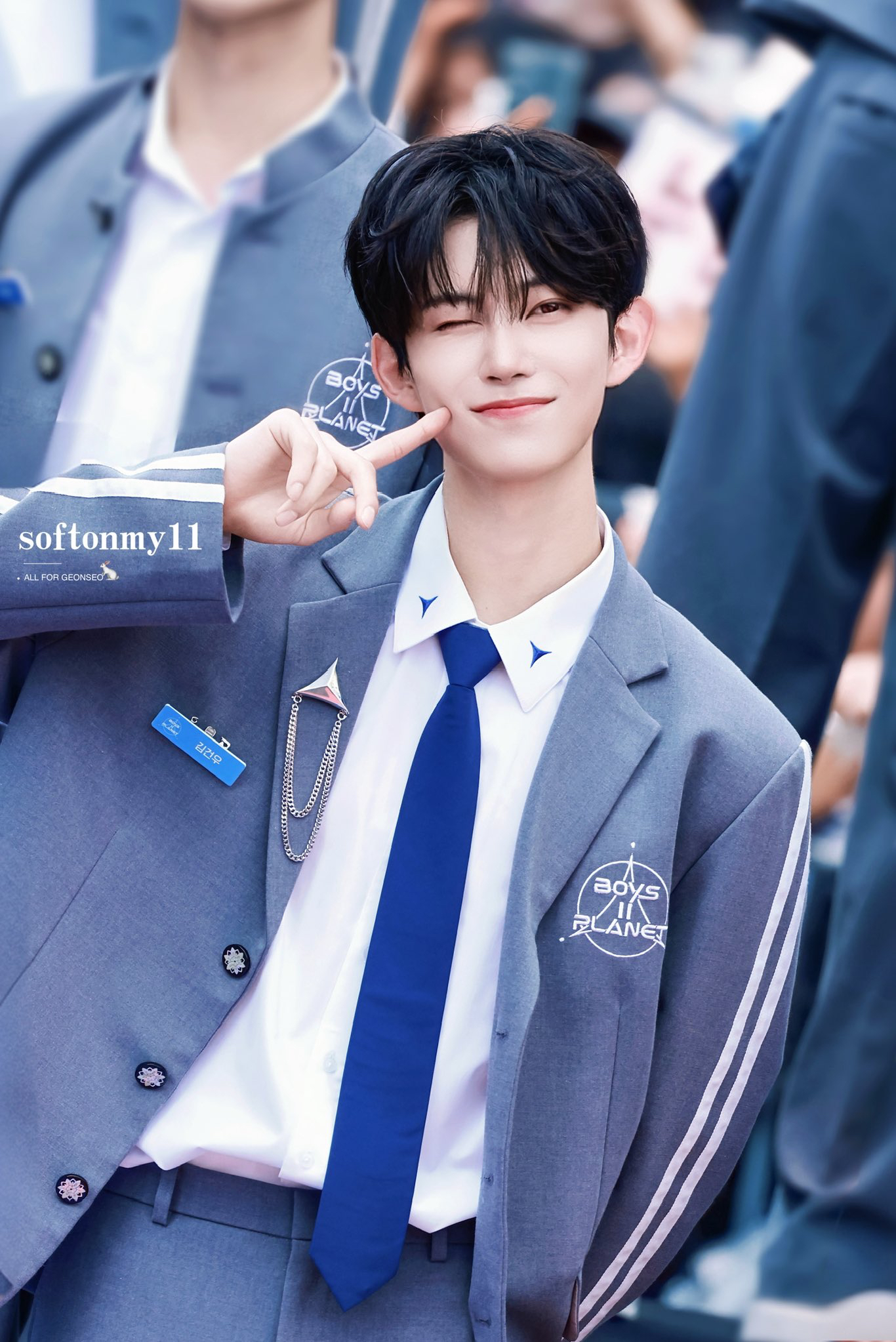 Behind-the-scenes cut of Kim Geonwoo (ALPHA DRIVE ONE)