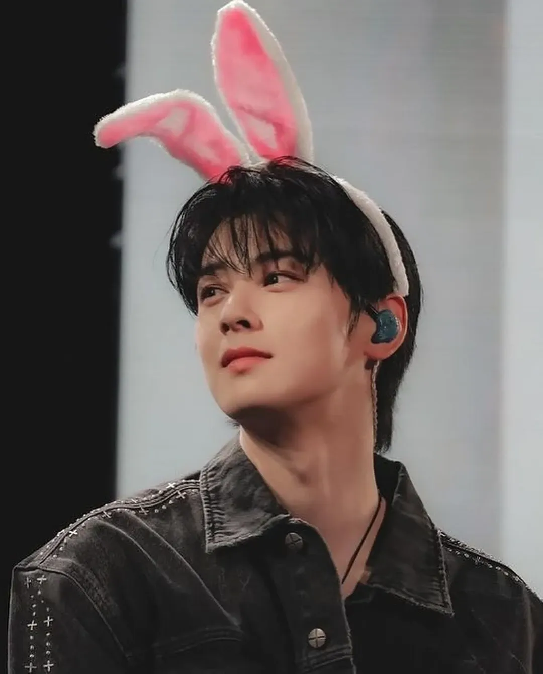 Recent activity shot of Eunwoo (ASTRO)