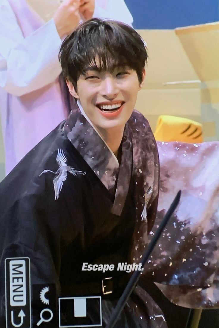 Behind-the-scenes cut of Mingi (ATEEZ)
