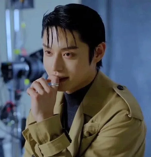 金地雄 (ZEROBASEONE)的最新活動照片