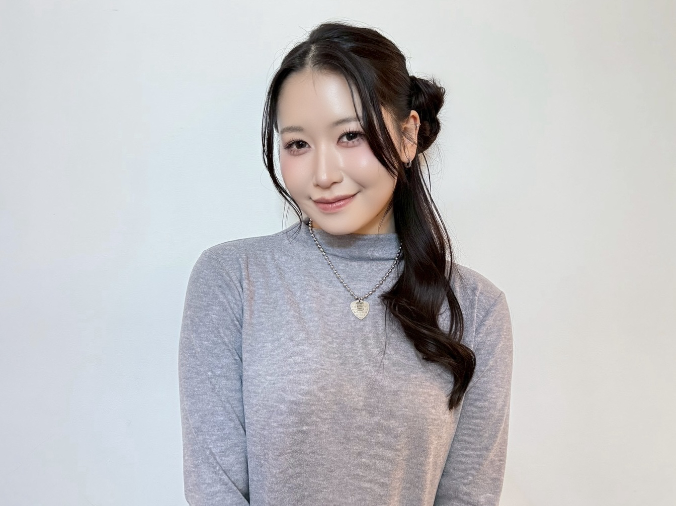 Recent activity shot of Kasahara Momona (ME:I)