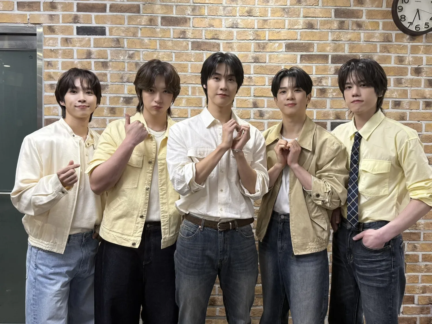 Behind-the-scenes cut of N.Flying