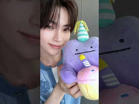 Foto aktivitas terbaru Sung Hanbin (ZEROBASEONE)