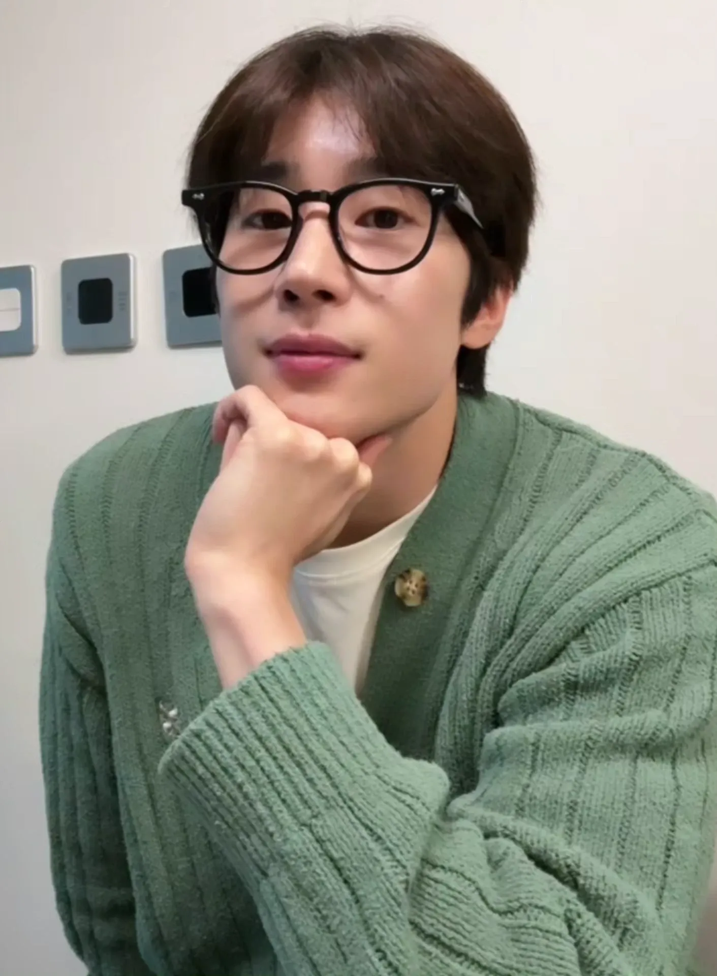 Potret di balik layar Han Seungwoo