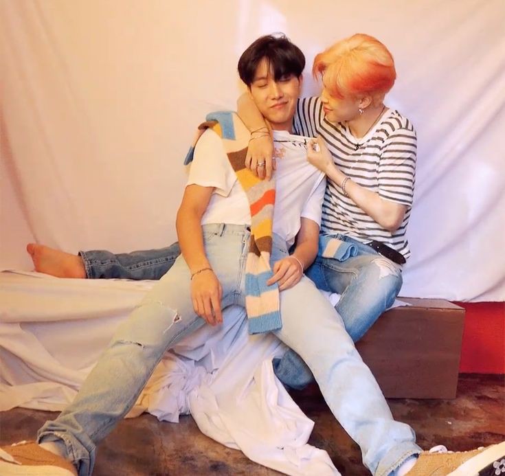 Foto terbaru j-hope (BTS)