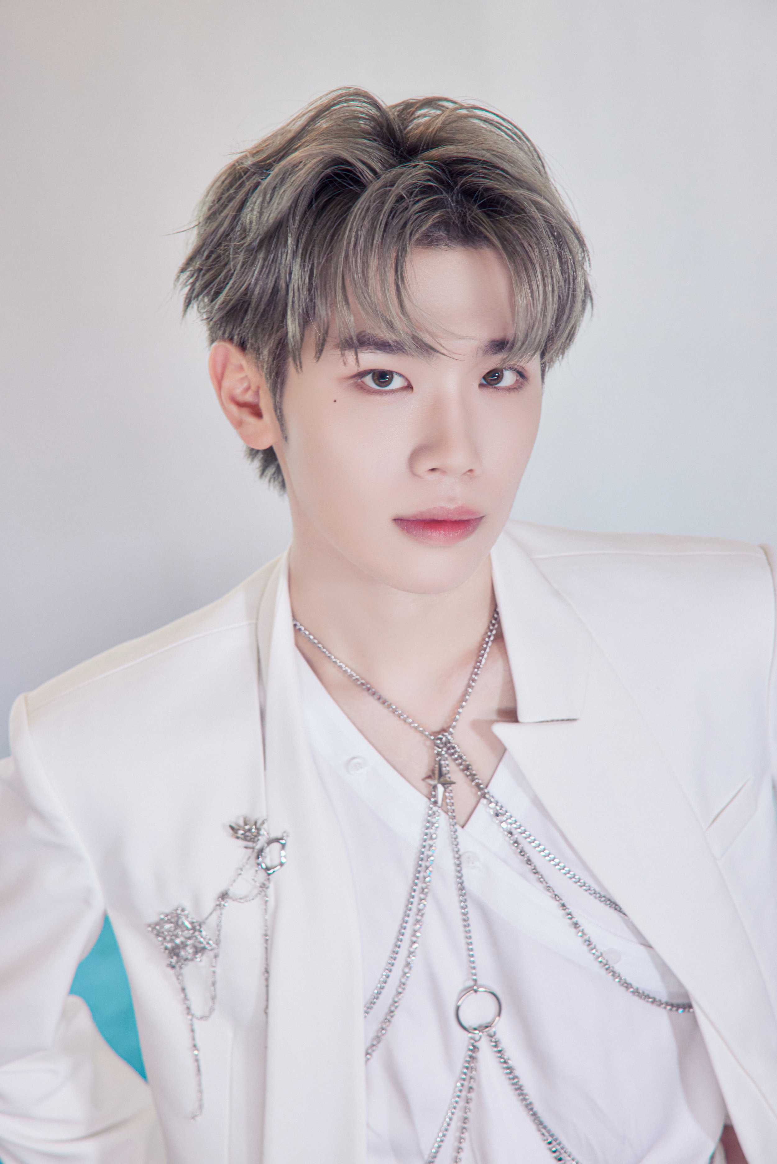 A moment captured by Kim Taerae (ZEROBASEONE)'s fan