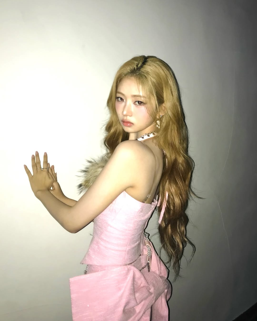 Foto terbaru Rei (IVE)