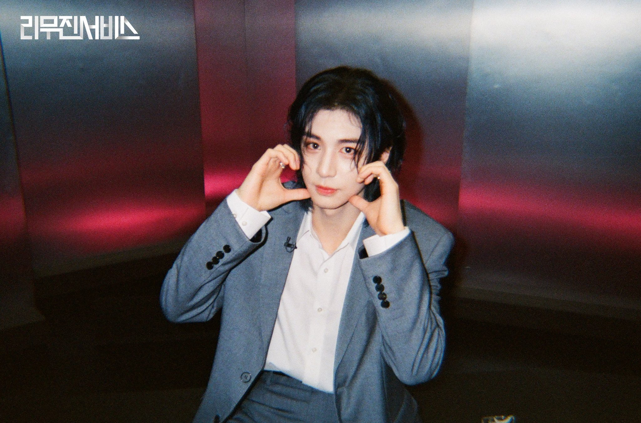 이한 (BOYNEXTDOOR)의 비하인드 컷