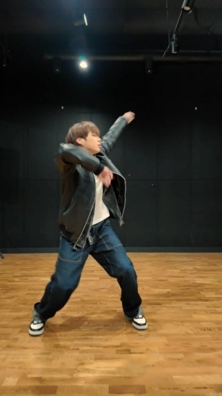 강다니엘의 비하인드 컷