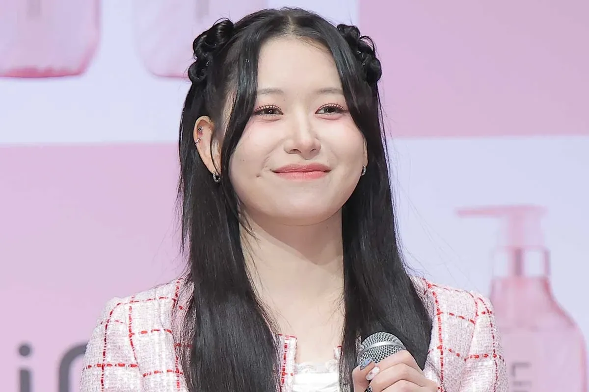 Behind-the-scenes cut of Kasahara Momona (ME:I)