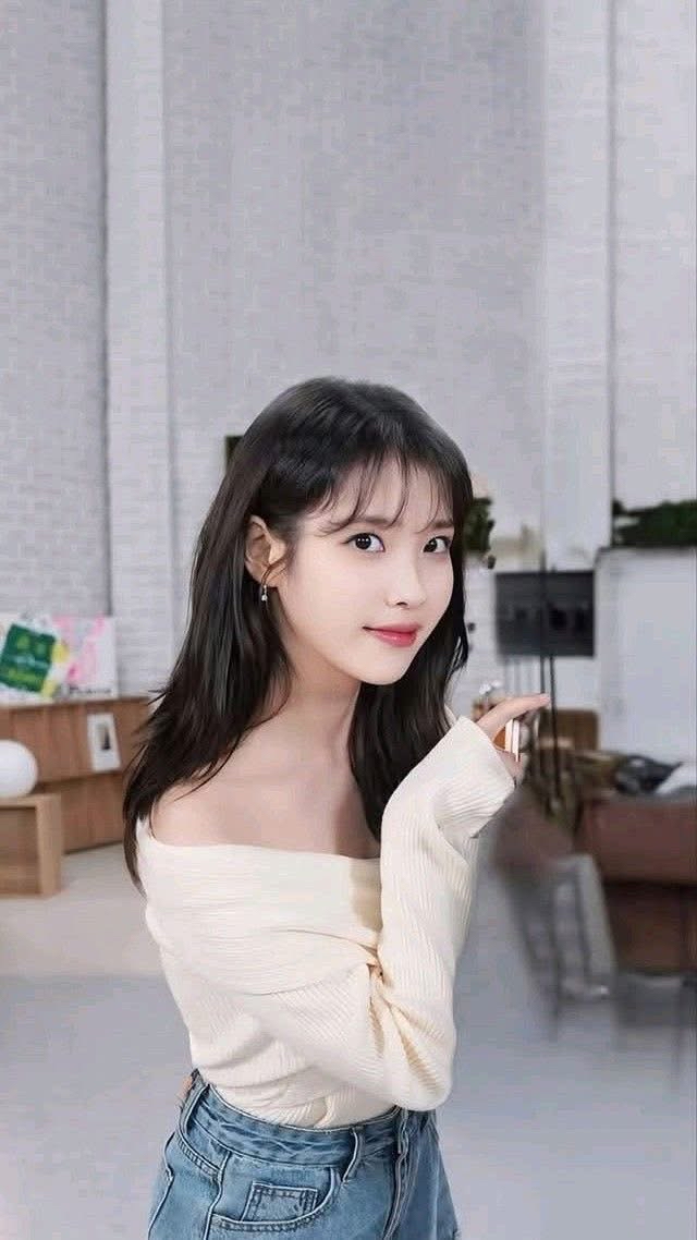 The most beloved wallpaper among IU's fans