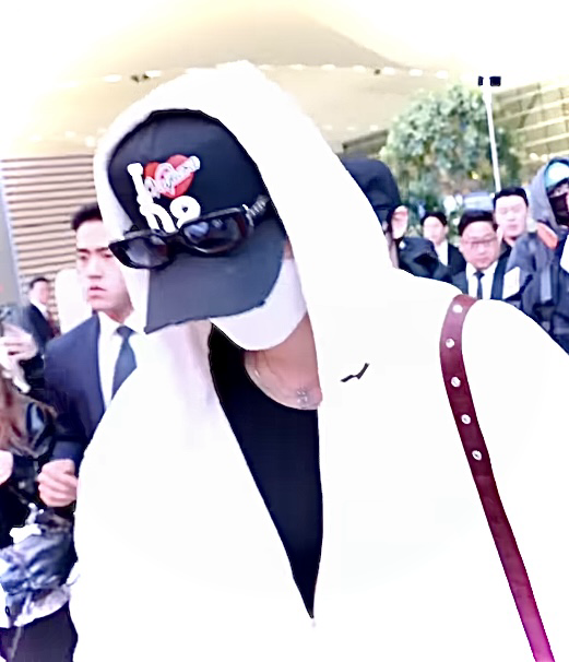 Foto aktivitas terbaru NI-KI (ENHYPEN)