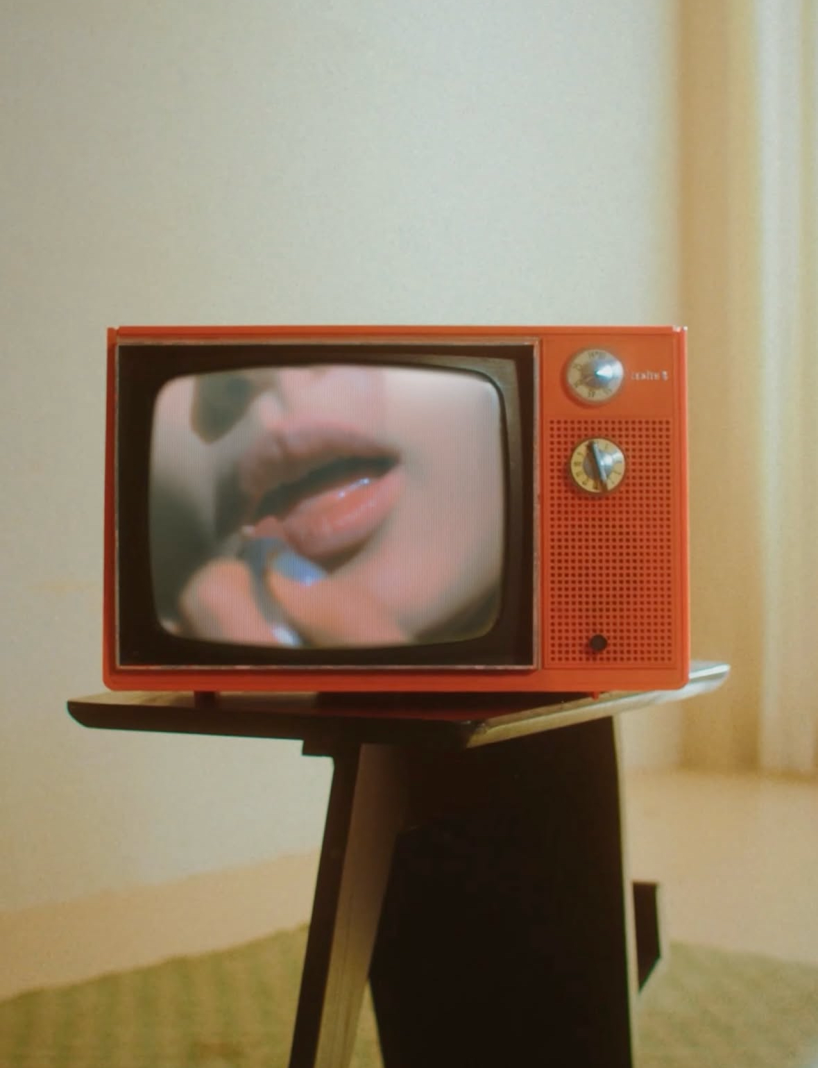 志效 (TWICE)的最新照片