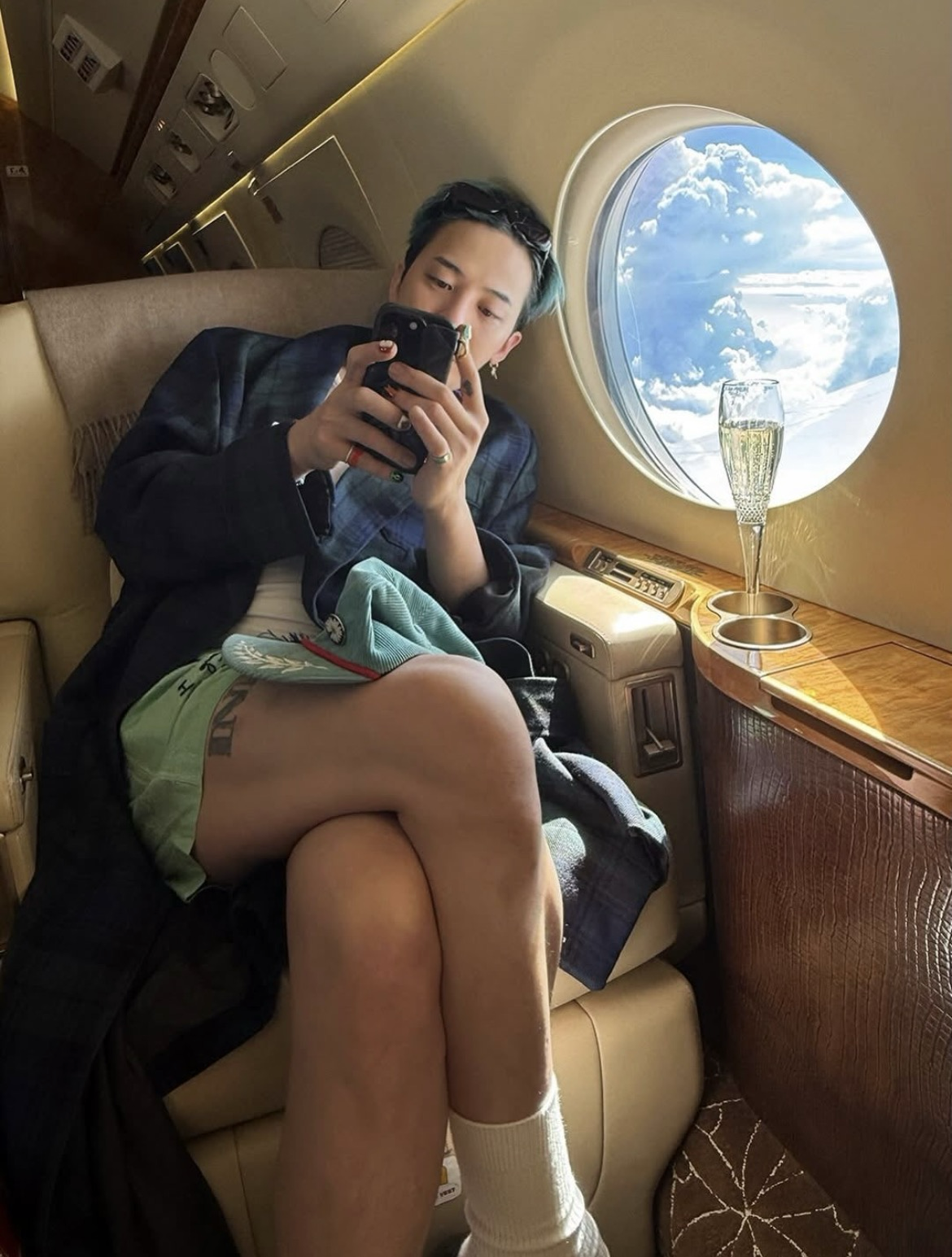 Behind-the-scenes cut of G-DRAGON (BIGBANG)