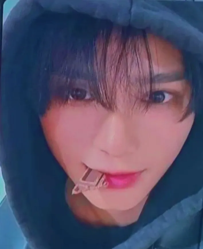 A moment captured by Zayyan (XODIAC)'s fan