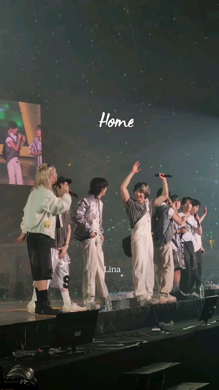 粉絲為Stray Kids分享的感性桌布