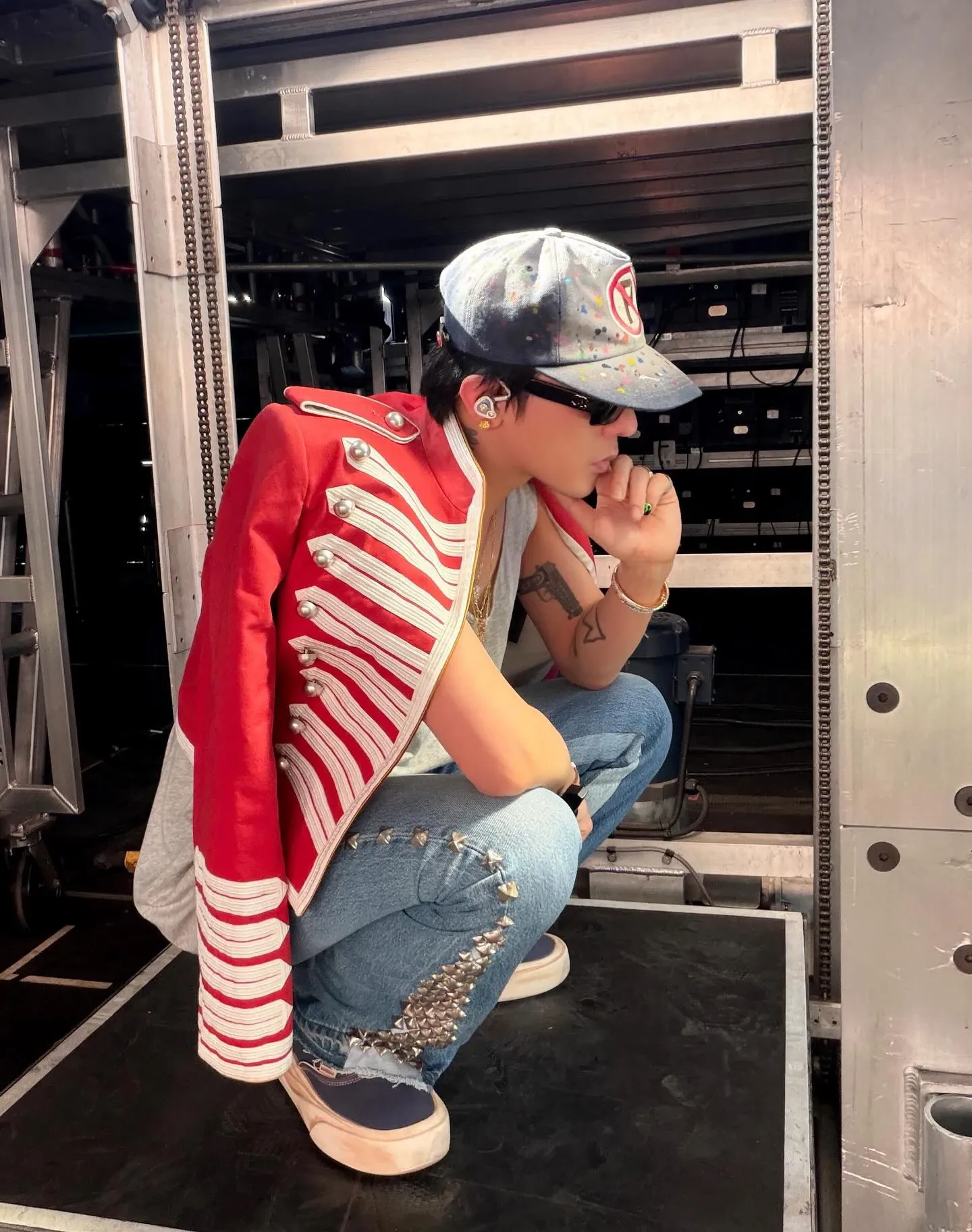 Recent activity shot of G-DRAGON (BIGBANG)