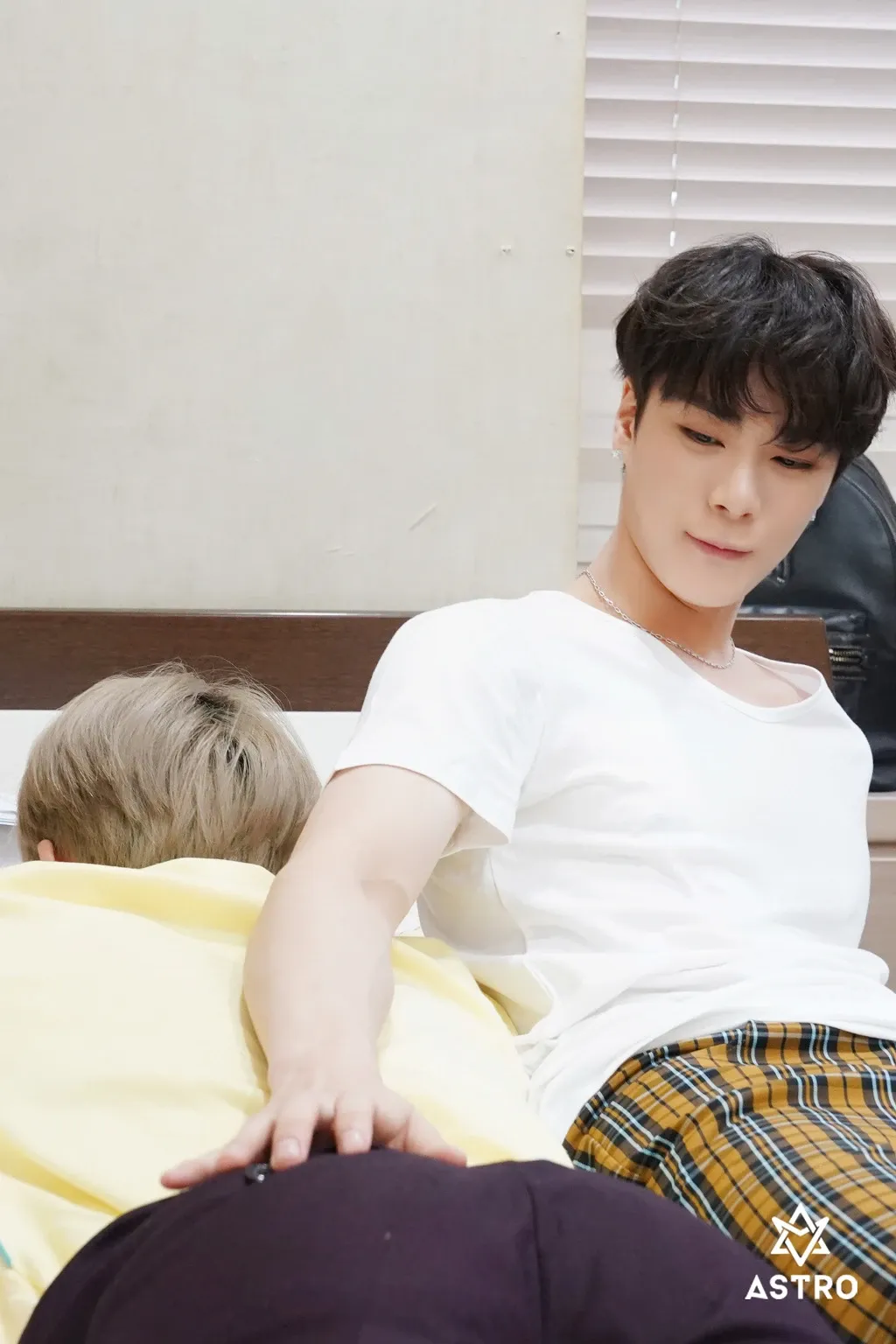 Latest photo of Moonbin (ASTRO)
