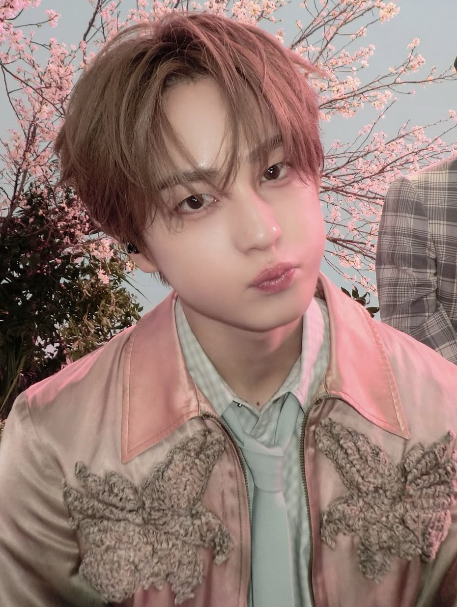 Behind-the-scenes cut of Taki (&TEAM)