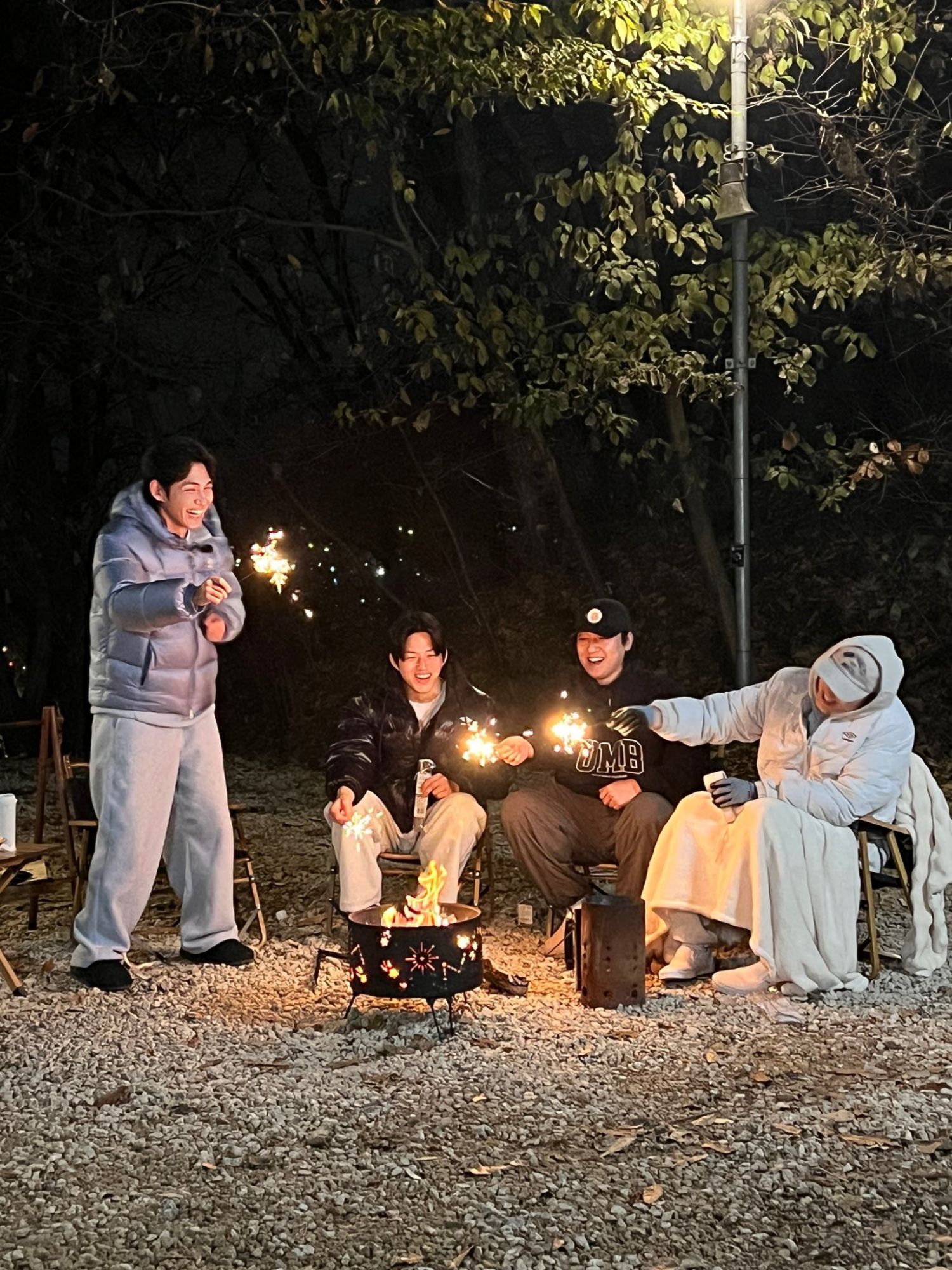 Behind-the-scenes cut of DAY6