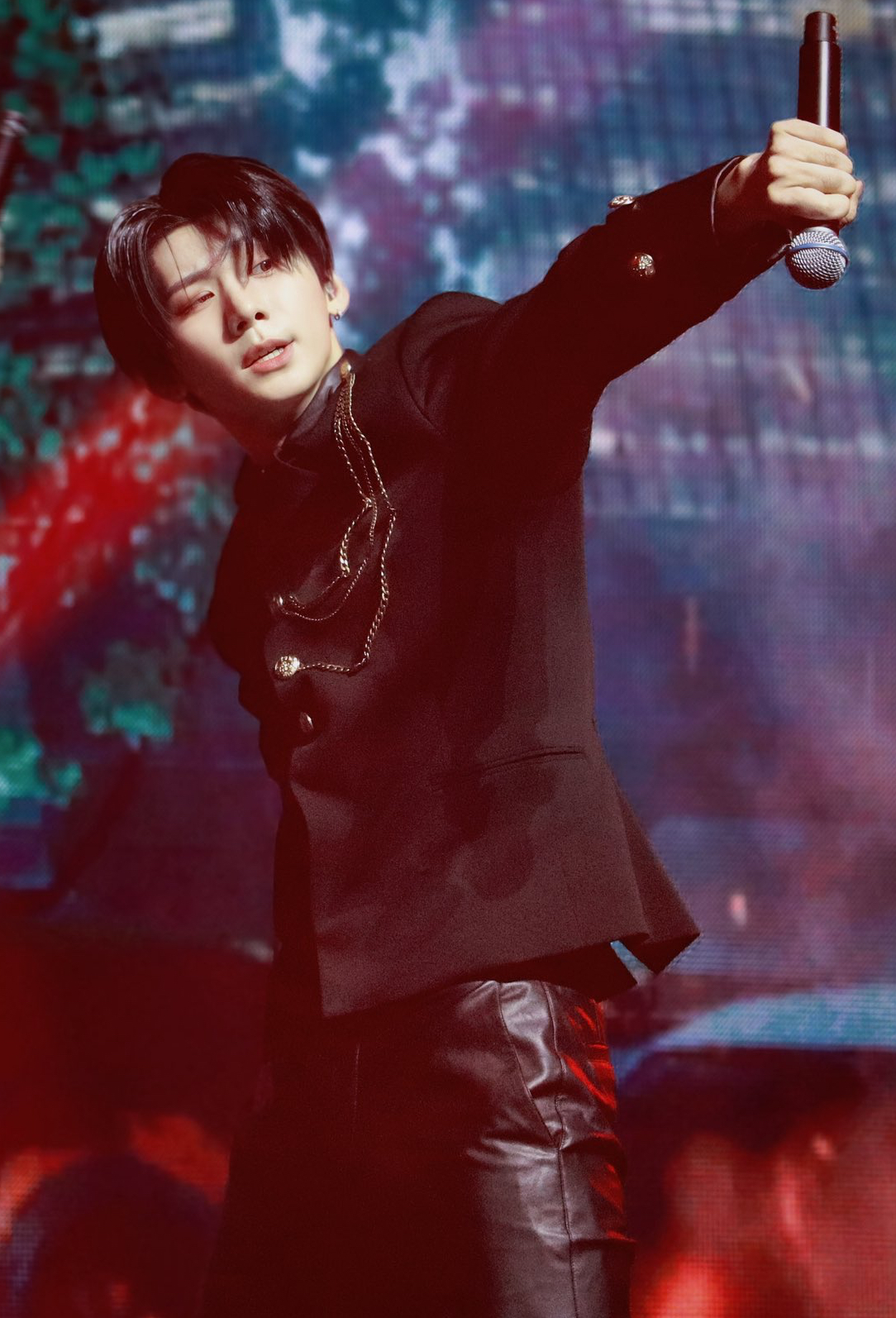 A moment captured by Park Han (AHOF)'s fan