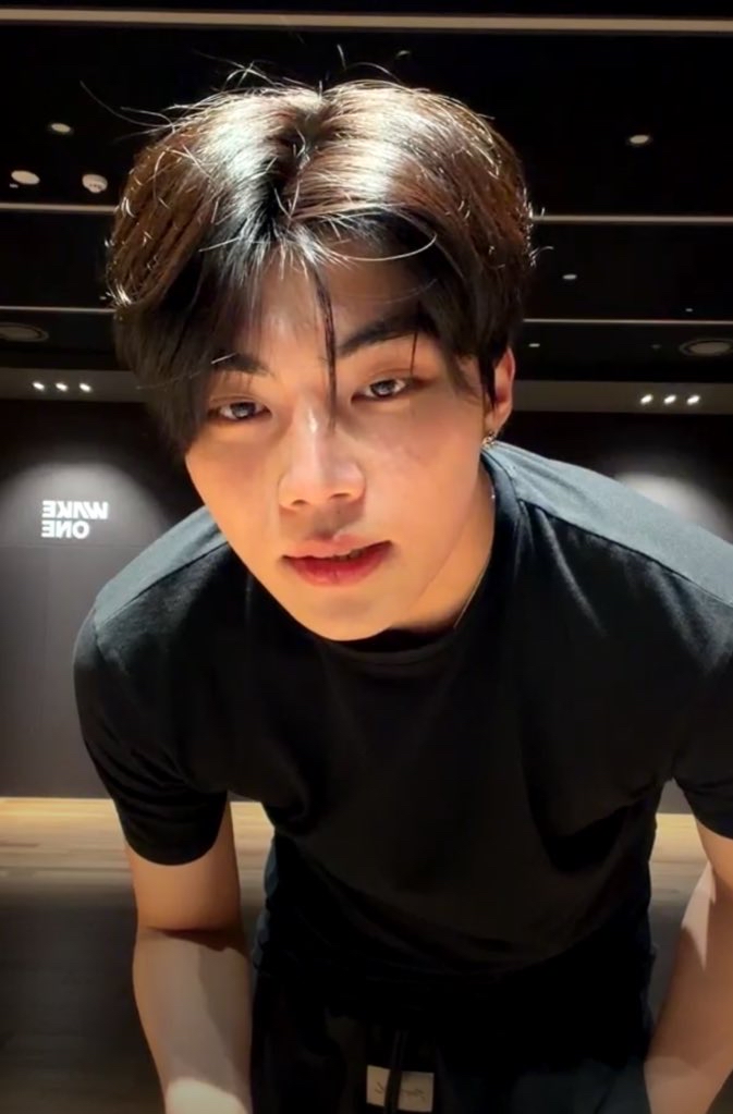 Behind-the-scenes cut of Park Gunwook (ZEROBASEONE)