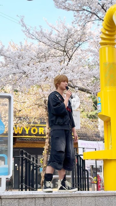 A heartfelt wallpaper shared by Taki (&TEAM)'s fans