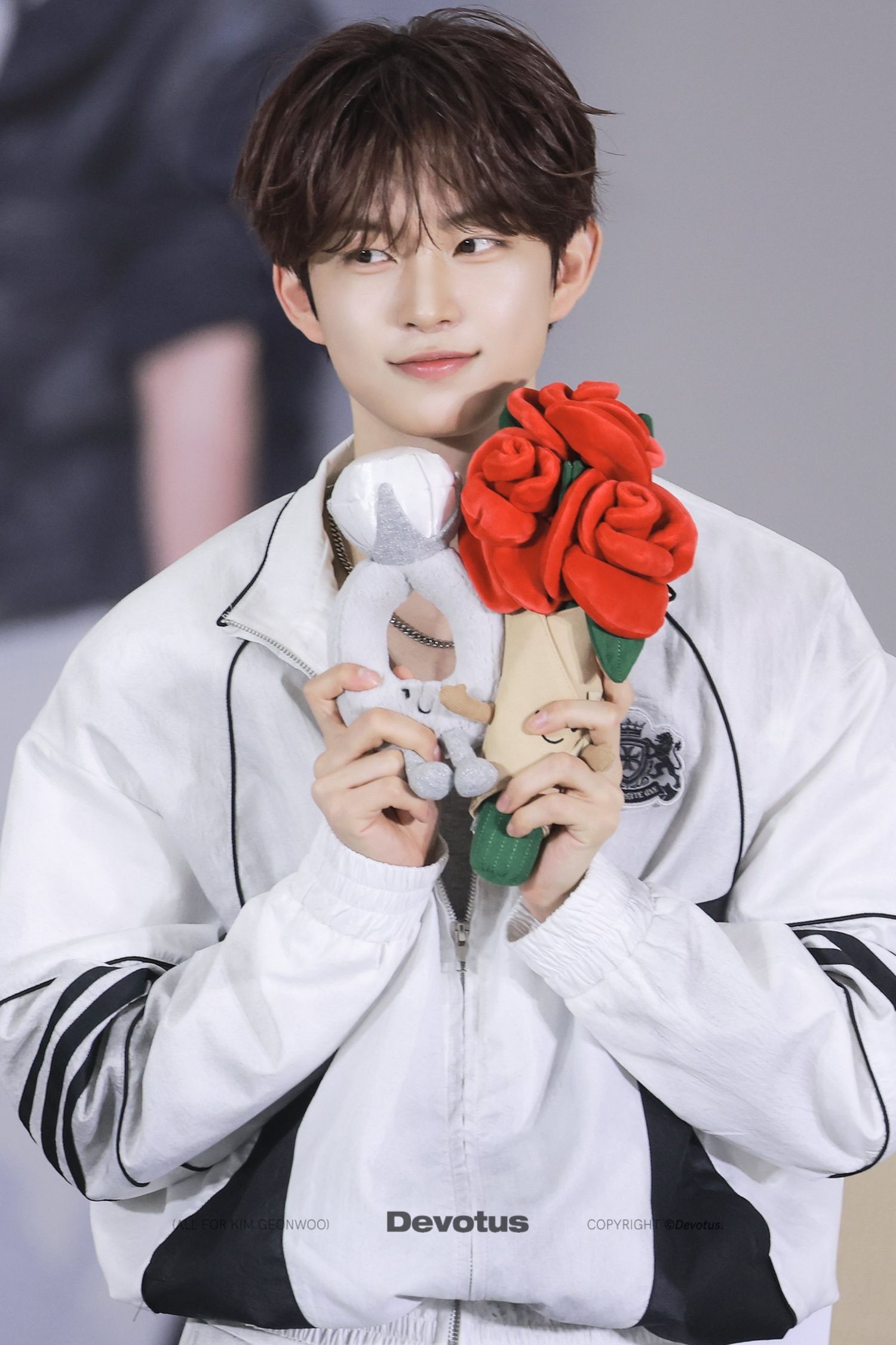 金虔佑 (ALPHA DRIVE ONE)粉丝拍下的瞬间