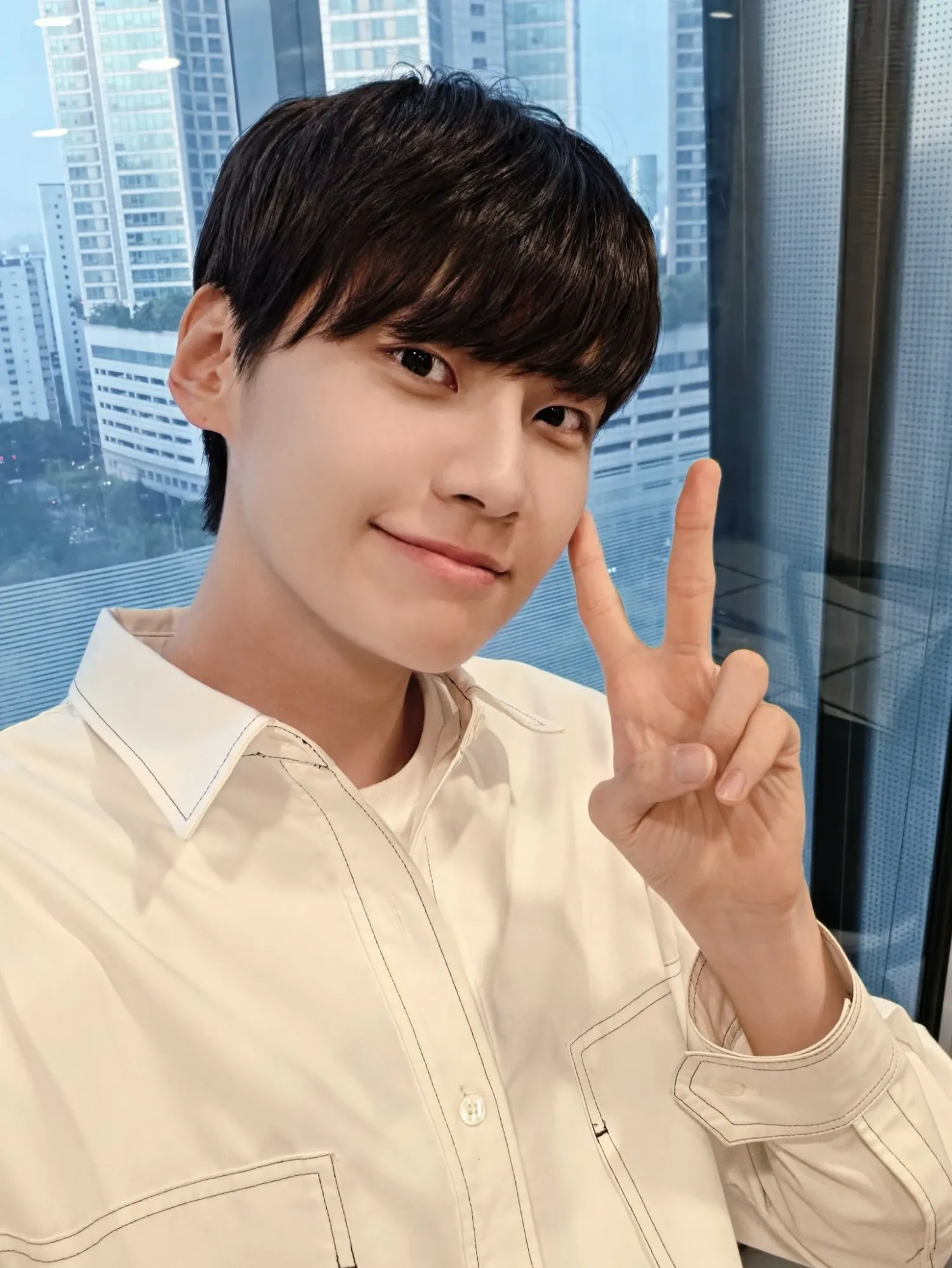 A moment captured by Lee Jinhyuk's fan