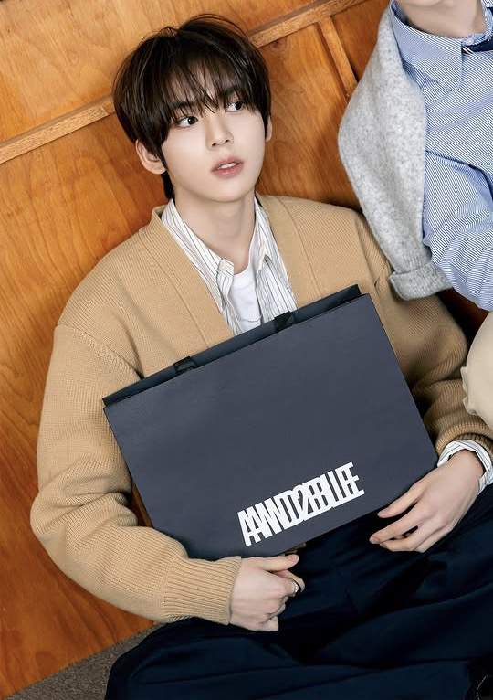 Recent activity shot of Han Yujin