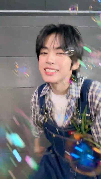 Fan-made special wallpaper for TWS