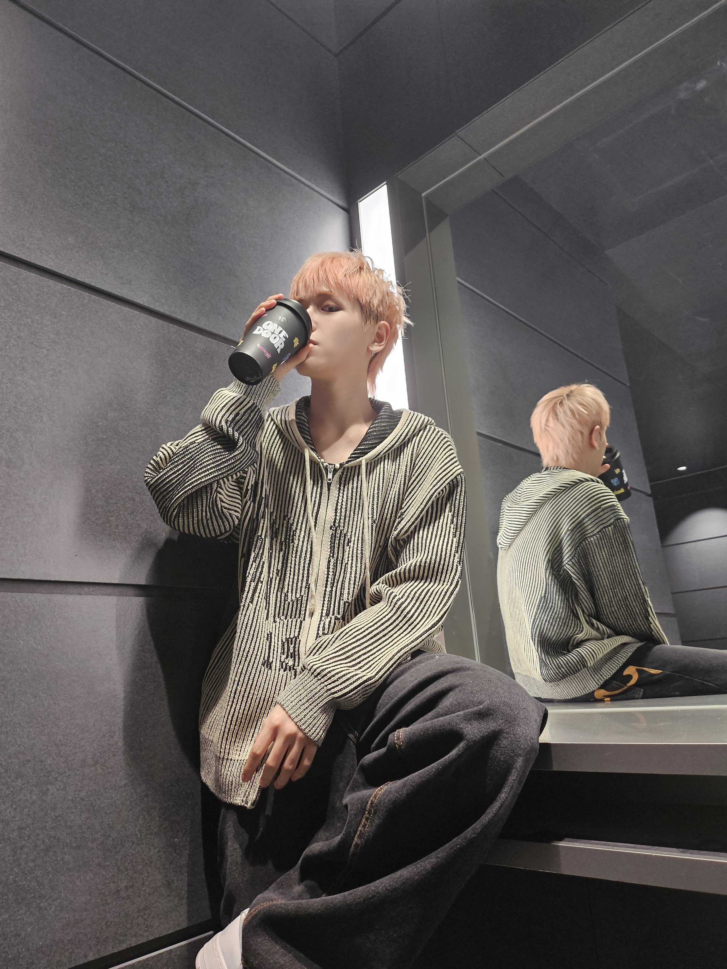 リウ (BOYNEXTDOOR)の舞台裏ショット