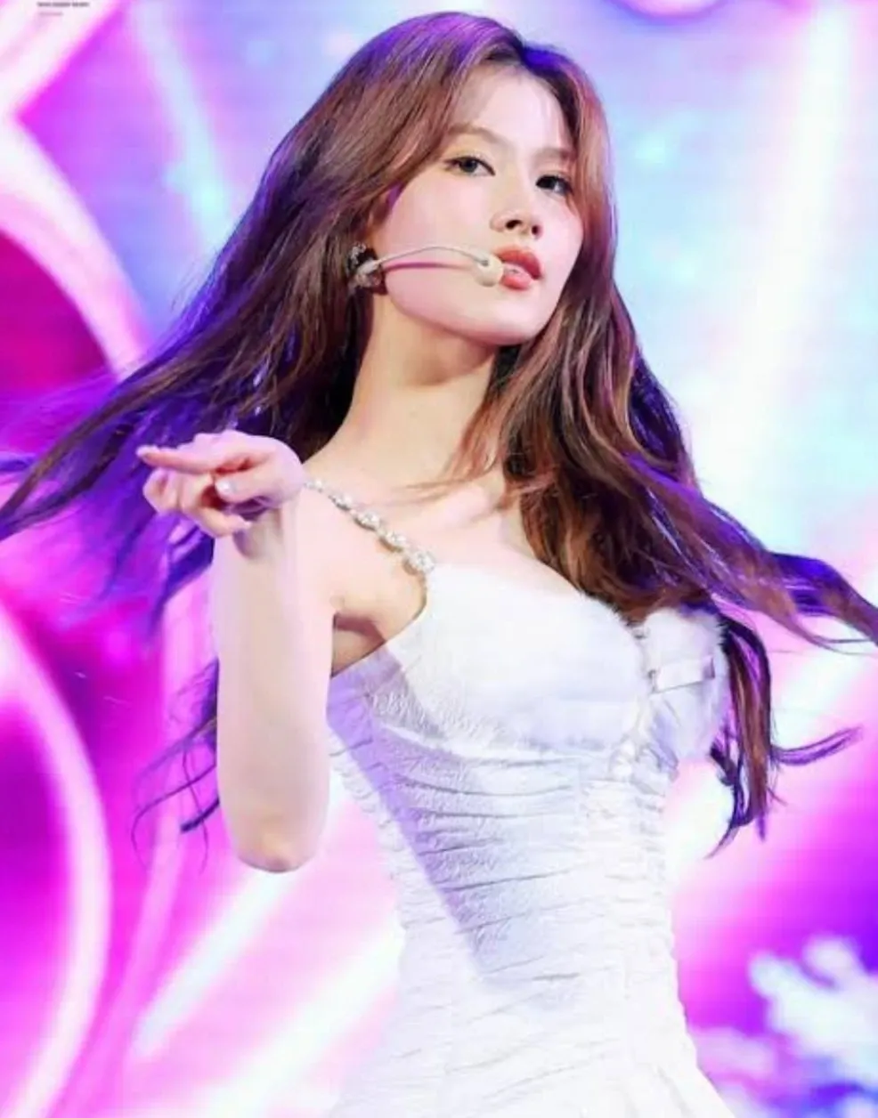 Sana (TWICE)的幕后花絮