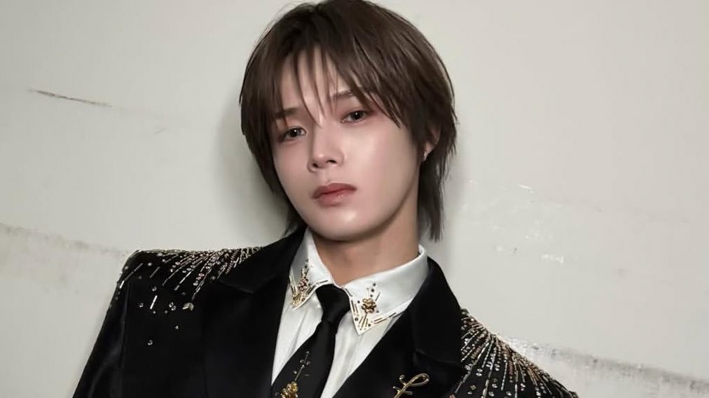 Behind-the-scenes cut of K (&TEAM)