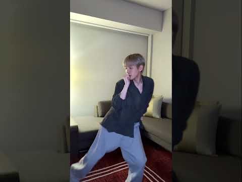 伯賢 (EXO)的最新活動照片