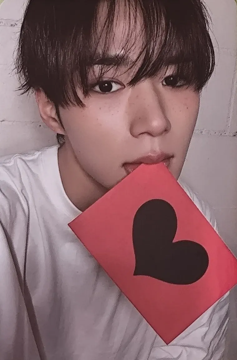 Recent activity shot of Kim Junseo (ALPHA DRIVE ONE)