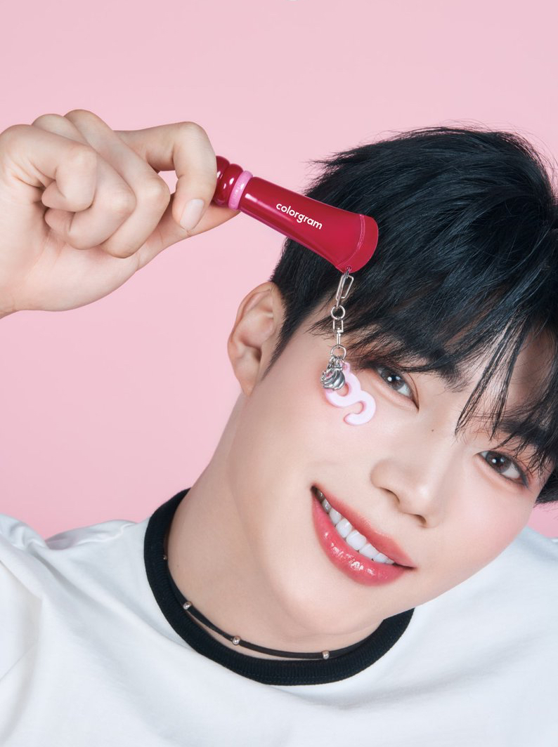 Recent activity shot of Park Gunwook (ZEROBASEONE)