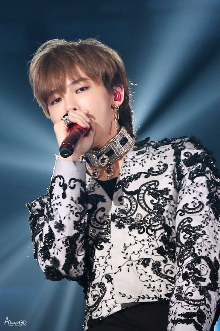 Recent activity shot of G-DRAGON (BIGBANG)