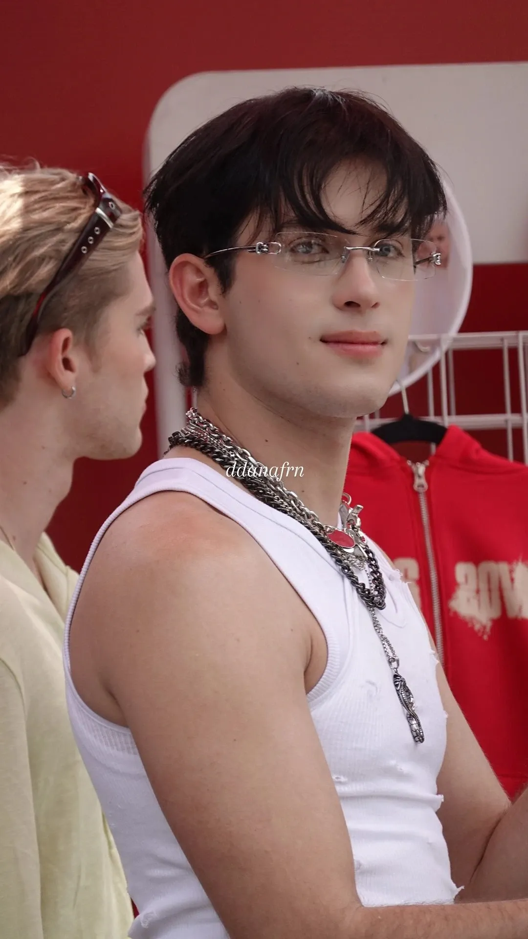 Behind-the-scenes cut of Alejandro (SANTOS BRAVOS)