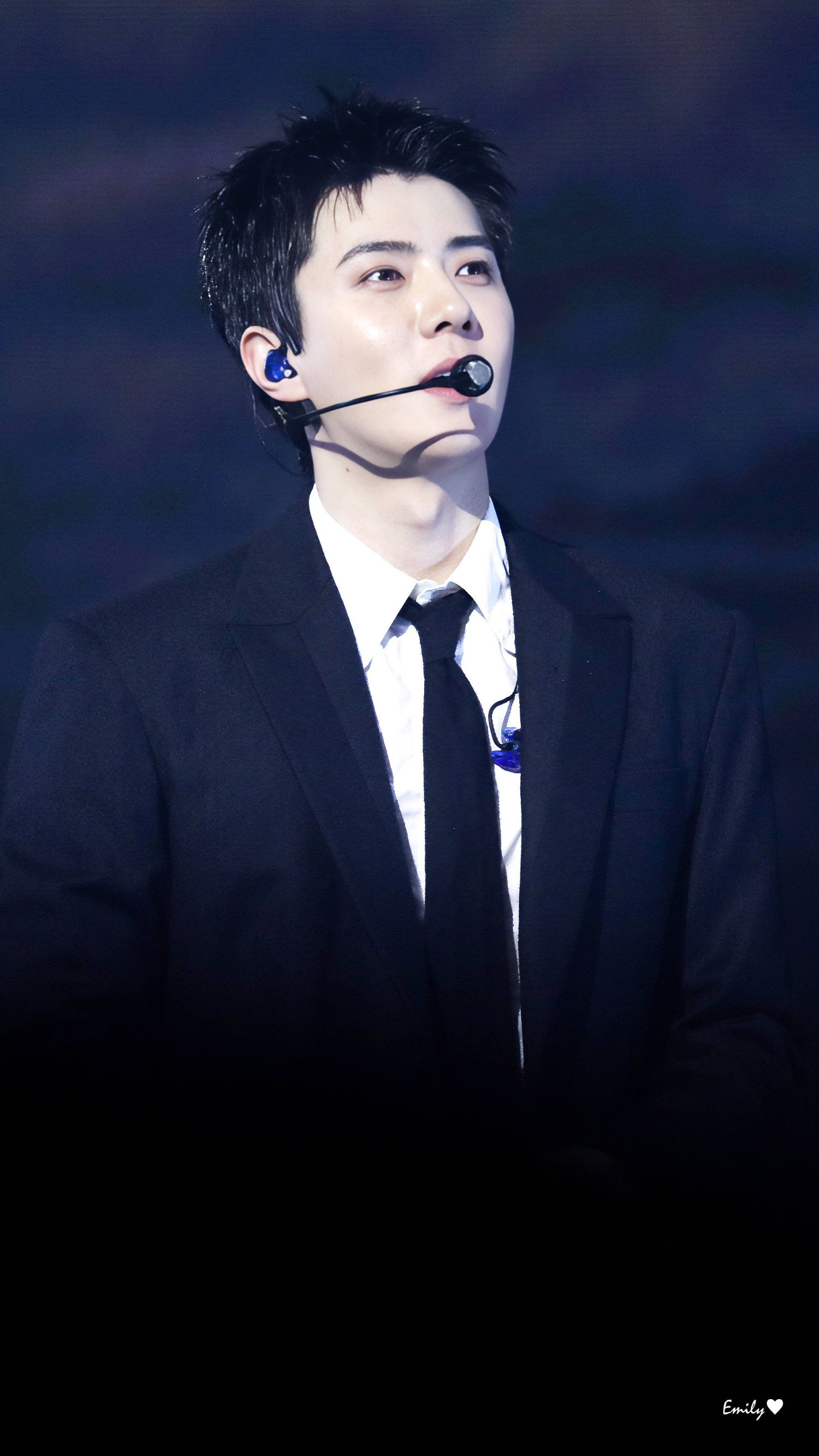 Fandom-recommended wallpaper image of Sehun (EXO)