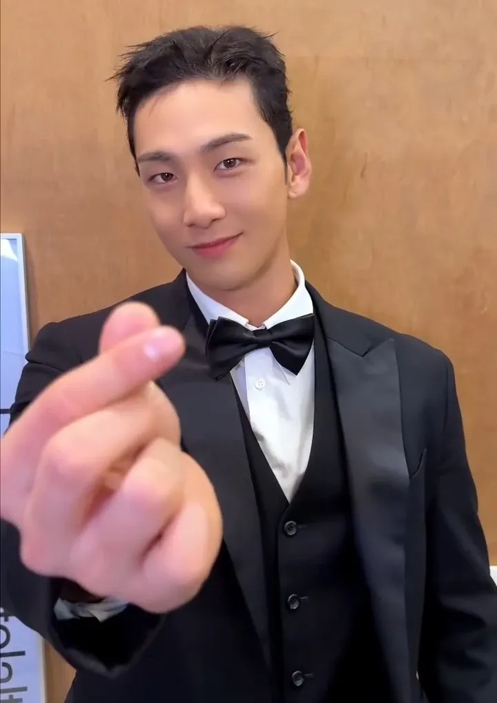 백호의 비하인드 컷