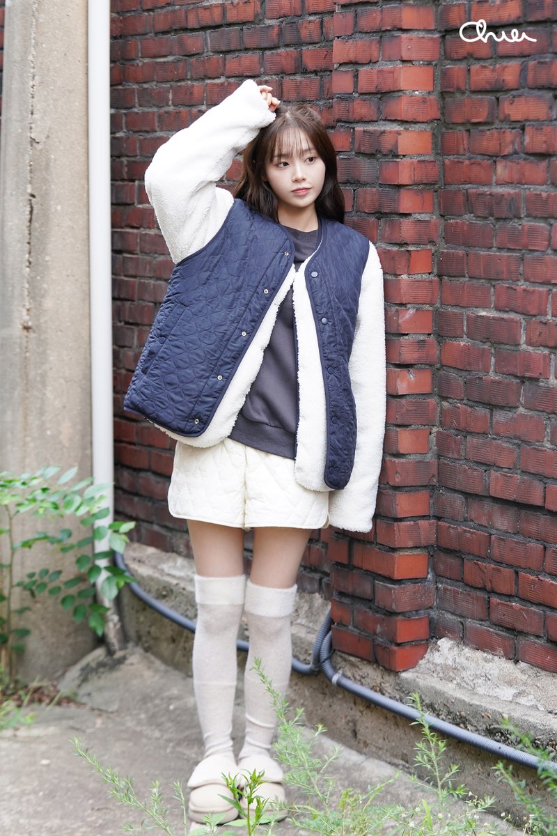 Behind-the-scenes cut of Chuu