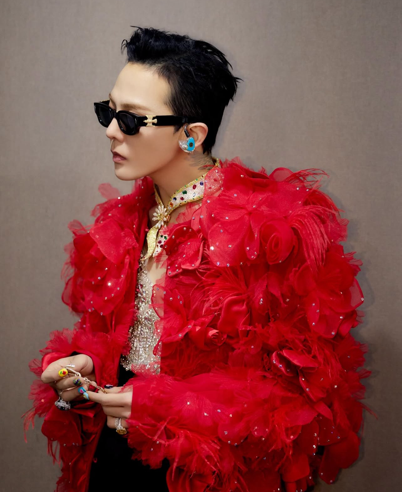 Behind-the-scenes cut of G-DRAGON (BIGBANG)