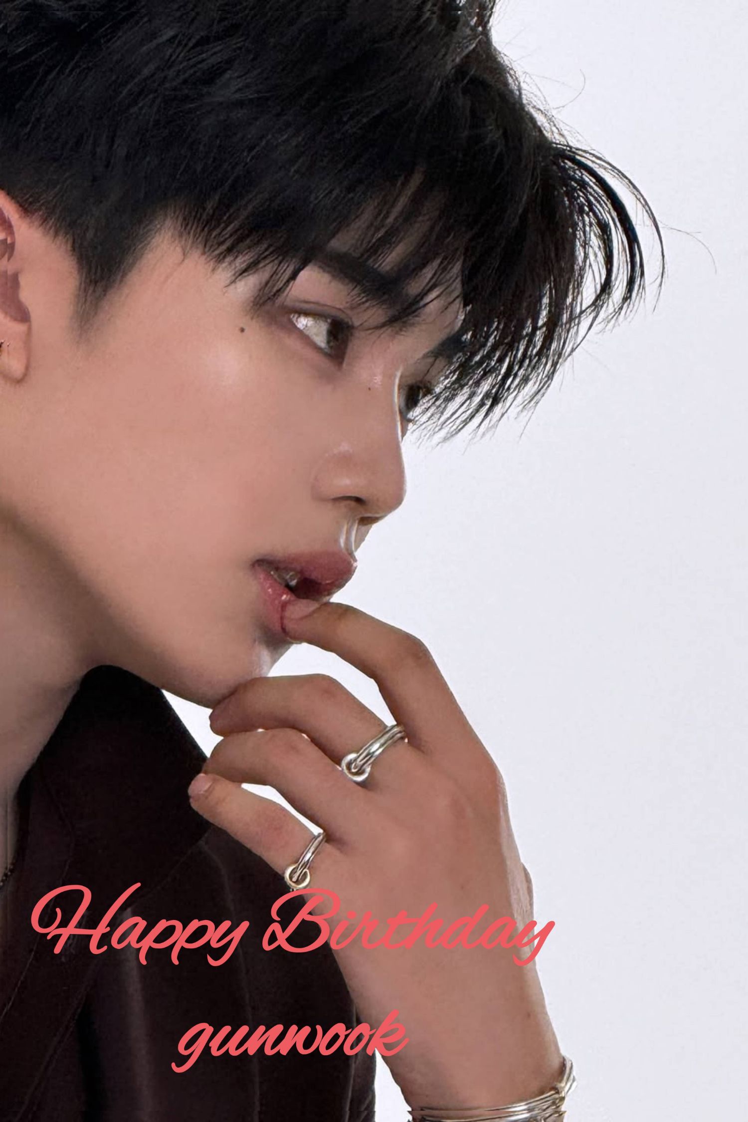 Trending idol content in the community