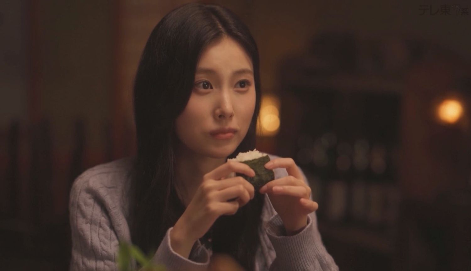 A moment captured by Kang Hyewon's fan