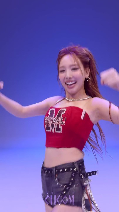 Behind-the-scenes cut of TWICE